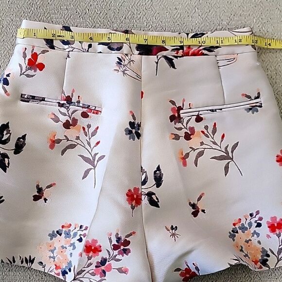 Stella McCartney Warwick Pink Floral Silk Blend Jacquard Shorts - Size 2 (EU36) - Picture 8 of 16